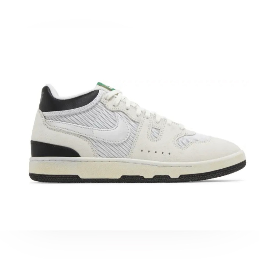 Nike Attack SP High top sneakers - size 6.5.